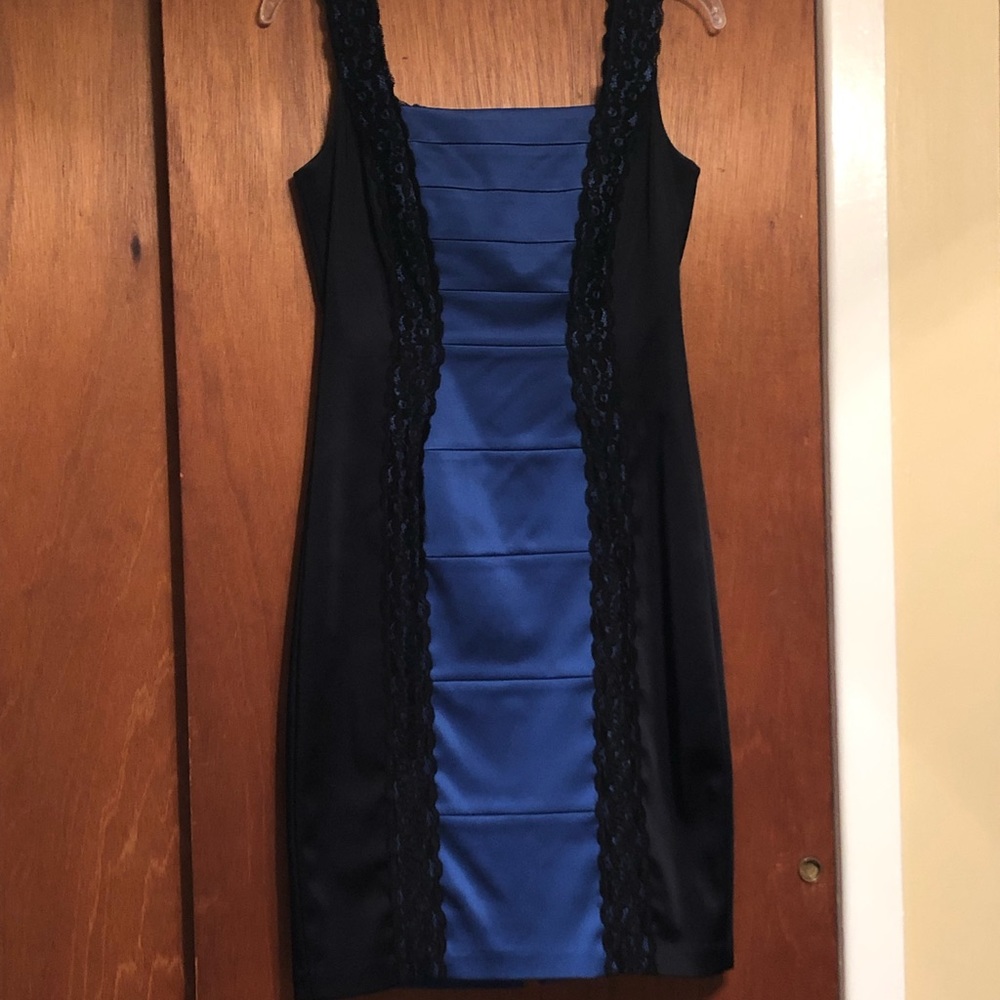 💙🖤Jax Blue & Black Lace Dress
